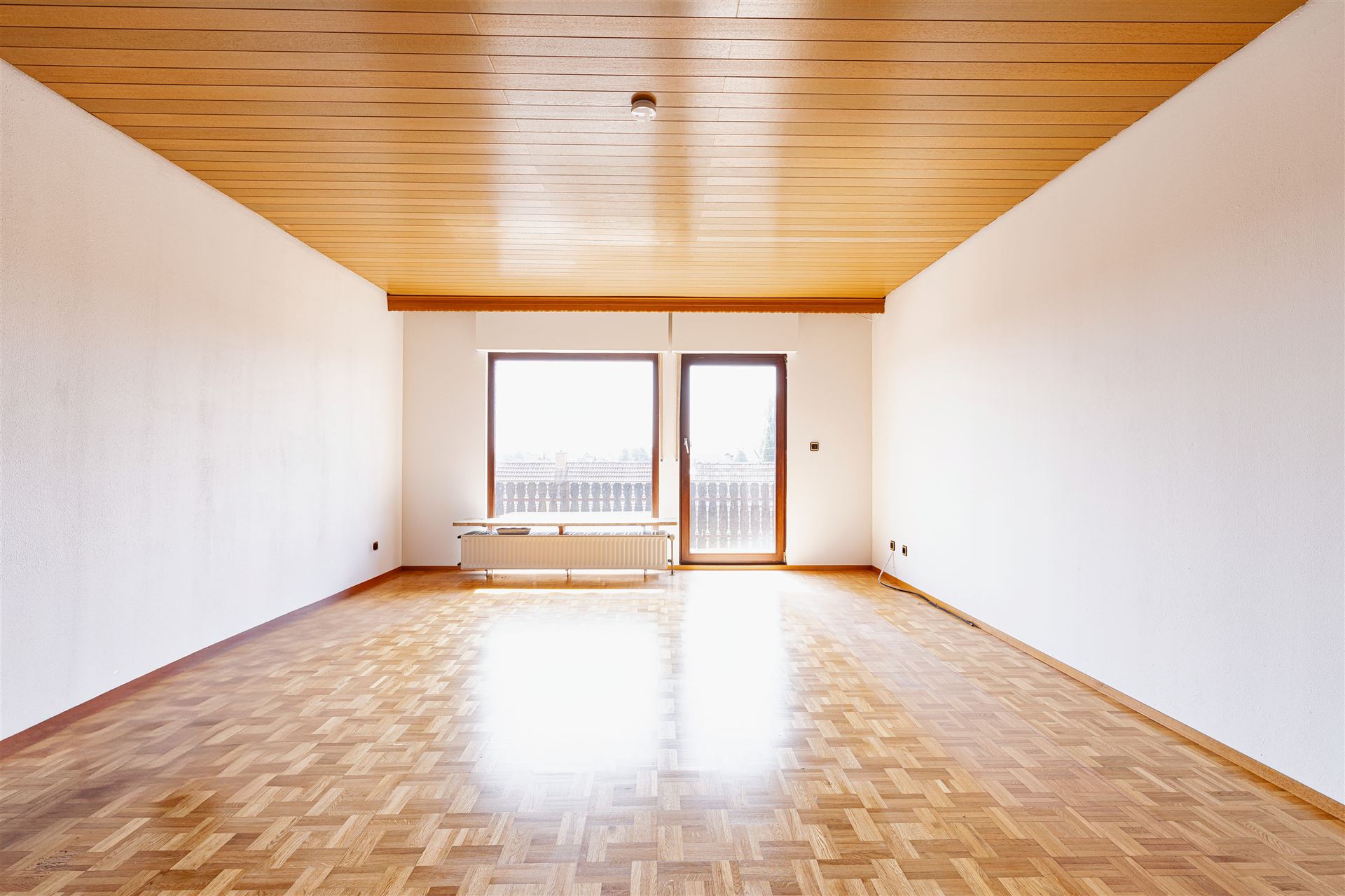 Großzügiges Wohnzimmer im Einfamilienhaus Pleisweiler