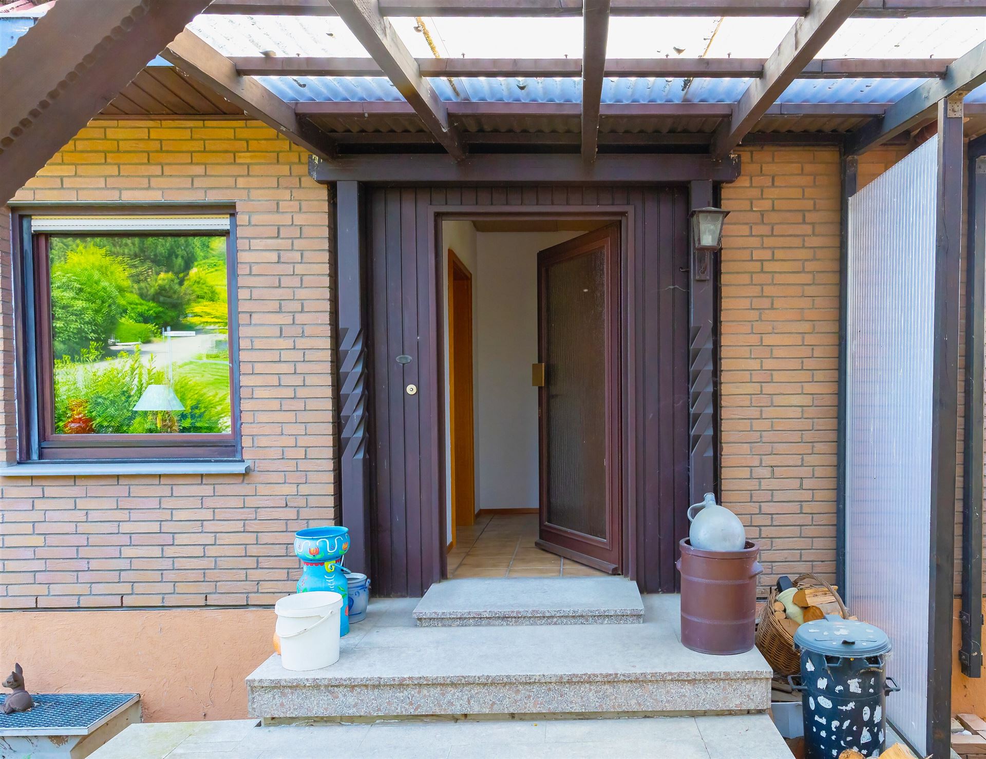 Hauseingang des Einfamilienhauses in Pleisweiler